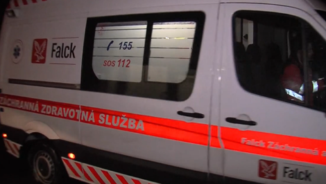 Manželka mala nájsť svojho muža a cudziu ženu mŕtvych v garáži. Auto bolo naštartované