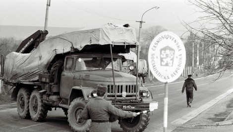 Pripomíname si pamätný deň: Pred 35 rokmi odišli z Československa posledné sovietske vojská