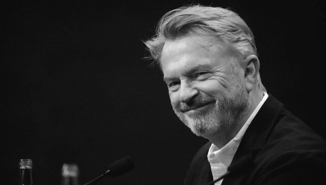 Zomrel herec Sam NEILL, ktorého preslávil Jurský park