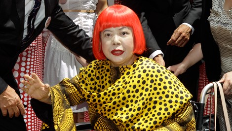 Svet prišiel o kráľovnú bodiek. Yayoi Kusama zomrela vo veku 97 rokov