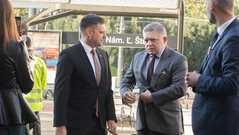 Fico dočasne prevzal vedenie envirorezortu. Kuffa tvrdí, že sa čoskoro stane ministrom
