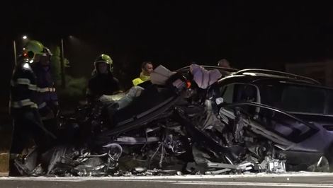Osobné auto zišlo z cesty a narazilo do betónového stĺpa. Zomrel iba 32-ročný vodič