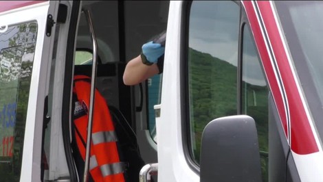 Kopali ich do bezvedomia: Pri hromadnej bitke skupina útočníkov zbila trénerov