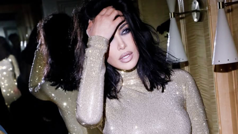 Potvrdili to originálnym spôsobom! Superhviezda Formuly 1 a Kardashianka tvoria pár!