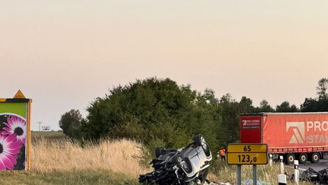Tragická nehoda pri Martine: Zrážku s kamiónom neprežil vodič osobného auta