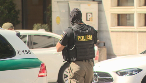 Polícia obvinila desať ľudí v rámci operácie Linea, súvisí s kokaínom za 175 miliónov