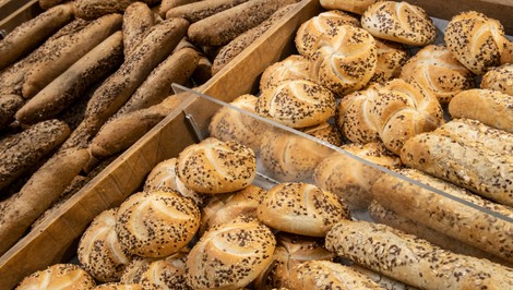 Kupujete pečivo v supermarkete? Skúsený pekár varuje pred týmito tromi druhmi
