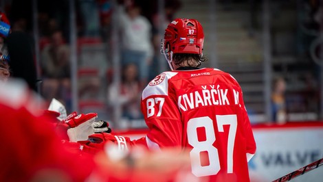 Třinec v Brne nedohral, KOVAŘČÍK v bezvedomí