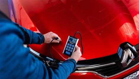 Rastie počet podvodných predajov áut: Kostlivcov pod kapotou auta z inzerátu laik neodhalí