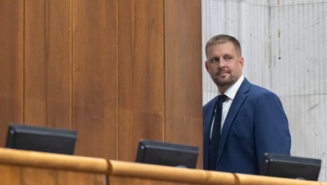 Minister Šaško: Tlak na odchod necítim, o záchranárskom tendri rozhodne súd