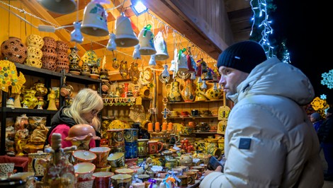 Stačí chvíľa nepozornosti: Vianočné trhy lákajú aj kriminálnikov