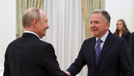 Kremeľ označil rokovanie Putina s vyslancom USA za užitočné