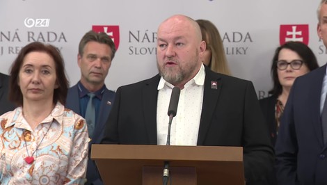 Huliak chce zrušiť niektoré konsolidačné opatrenia. Riešenie vidí vo vratkách DPH