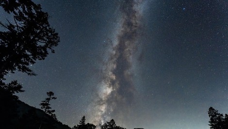 Z jadra Mliečnej cesty vyšiel záhadný signál