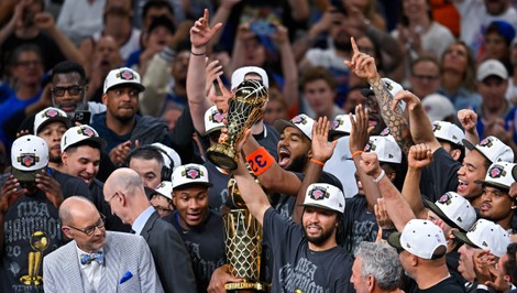 Čakali 53 rokov. New York Knick predviedli ďalší obrat a sú šampiónmi NBA