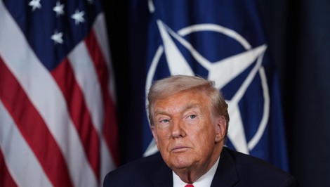 Donald Trump podpisom Charty založil Radu mieru. Prizval do nej približne 60 krajín