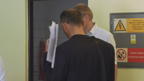 Ex-policajt mal vynášať informácie a pomáhať pri vražde Šátorovcom, dnes je na úteku