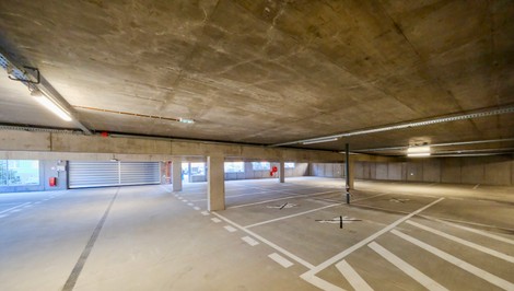 Karlova Ves má nový parkovací dom. Kto zaparkuje bezplatne?