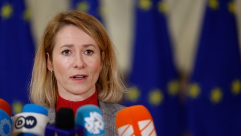 Ukrajine hrozí humanitárna katastrofa, ruské útoky pokračujú, uviedla Kallasová