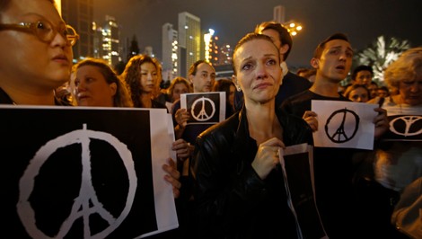 Desať rokov od teroru, ktorý zasiahol srdce Francúzska. Spomienka na 130 obetí a stovky zranených