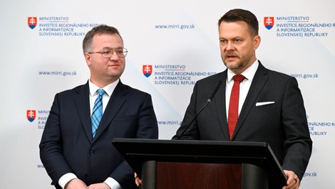 ÚBOK zasahoval pre podozrenie z podvodu s eurofondmi. Akcia sa má týkať firmy Šalitrošovho brata