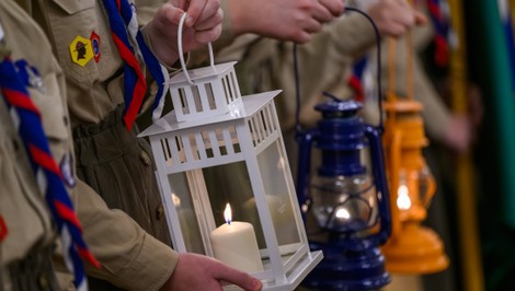 Betlehemské svetlo je na Slovensku. Skauti ho roznesú po celej krajine