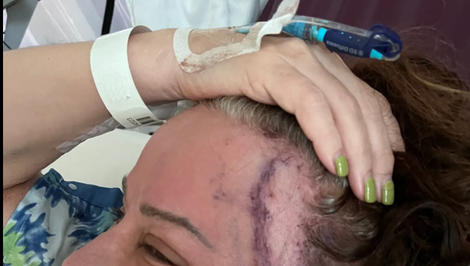 Hudobný svet v slzách: Agresívna rakovina prekazila rozlúčkové turné známej speváčky!