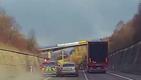 VIDEO: Šialená jazda Poliakov po výbuchu bankomatu v Demänovskej doline