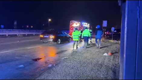 Zrážka na neosvetlenom priechode skončila tragicky. Chodec (†43) zomrel v nemocnici