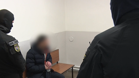 Dvaja Gruzínci vykrádali byty po celom Slovensku. Policajti ich zadržali priamo pri čine