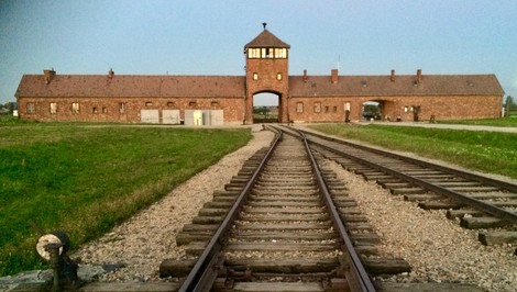 27. január je medzinárodným dňom pamiatky obetí holokaustu