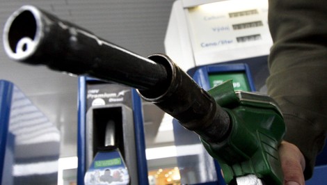 Napriek ropnej núdzi palivo chýbať nebude. Slovnaft našiel dočasné riešenie