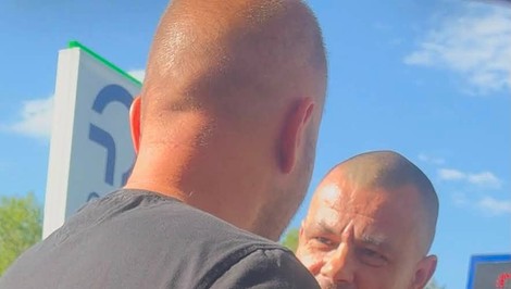 Útok na politika: Na benzínke v Senci ho napadol agresívny muž s cigaretou