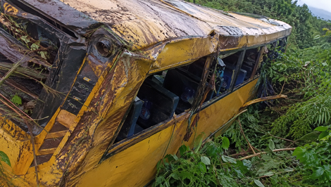 Návrat domov sa skončil tragédiou. Pri nehode školského autobusu zomrelo najmenej 20 detí