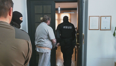 Muž spájaný s kartelom zostáva za mrežami. Súd žiadosť zamietol