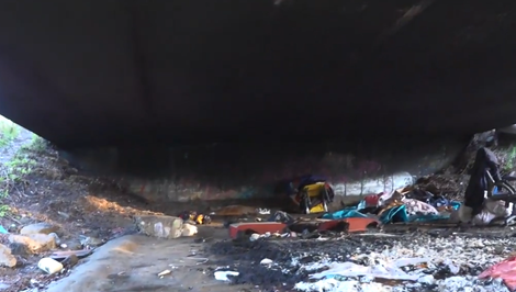 Požiar zničil obydlie bezdomovcov: Môže byť za tým aj pomsta