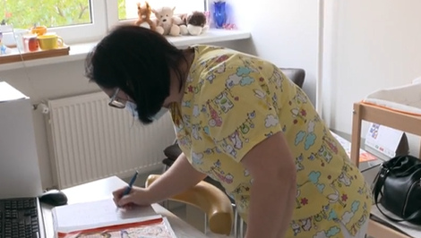 Sľubovaný príspevok pre zdravotné sestry sa môže scvrknúť: Vyhláška hovorí o "superhrubej" mzde