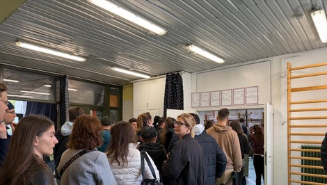 ONLINE: Viac ako polovica oprávnených voličov už odvolila