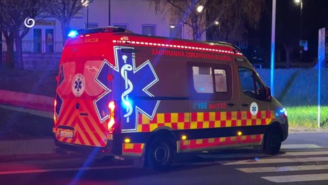 Auto zrazilo tri tínedžerky: Vodič sa ponáhľal so psom k veterinárovi