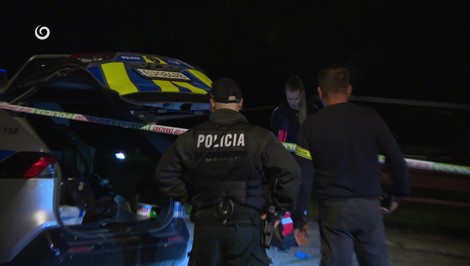 V Dúbravke dobodali muža pred bytovkou. Páchateľa na úteku zadržala polícia