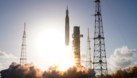 NASA odštartovala svoju misiu Artemis 2 s ľudskou posádkou k Mesiacu