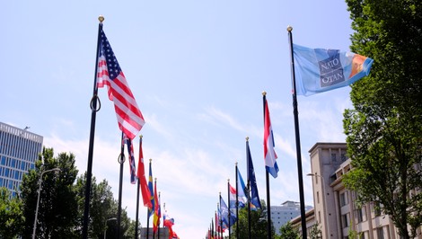 Dve tretiny spojencov NATO sa zapojili do programu na podporu Ukrajiny vojenským vybavením