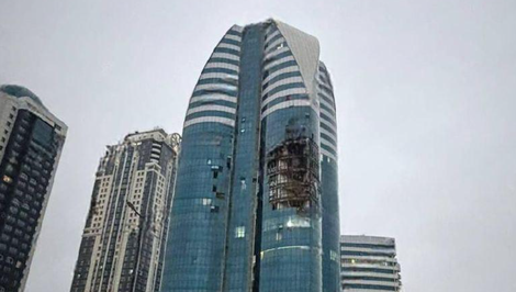 Ukrajinci zasiahli dronom mrakodrap bezpečnostnej rady v Čečensku