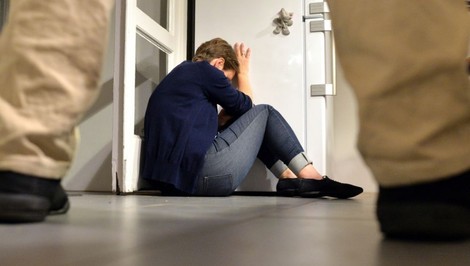 Každá desiata Slovenka zažila násilie. Najviac trpia mladšie ženy