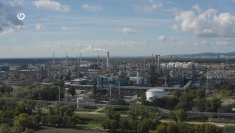 Po útoku na Družbu ropa na Slovensko stále neprúdi. Slovnaft požiadal o zásoby