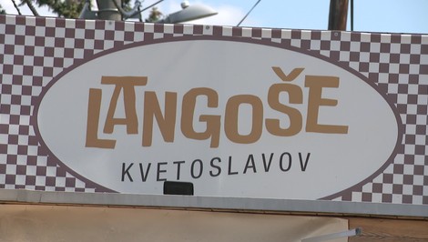 Predajca langošov dostal pokutu 1500 eur za chýbajúcu diakritiku. Finančná správa sa bráni