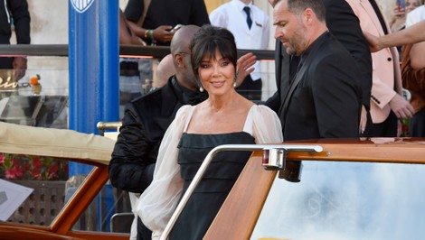 TOTO je ON! Kris Jenner ukázala muža, ktorý jej ubral 30 rokov za 100-tisíc