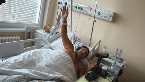 Zomrel známy český moderátor Patrik HEZUCKÝ (†55)