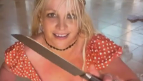 Britney opäť vyvádzala s nožom v ruke: Hostia v reštaurácii mali strach o život!