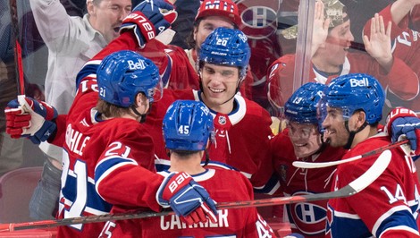 SLAFKOVSKÝ strelil nádherný gól, jeho zásah dvihol celú NHL na nohy